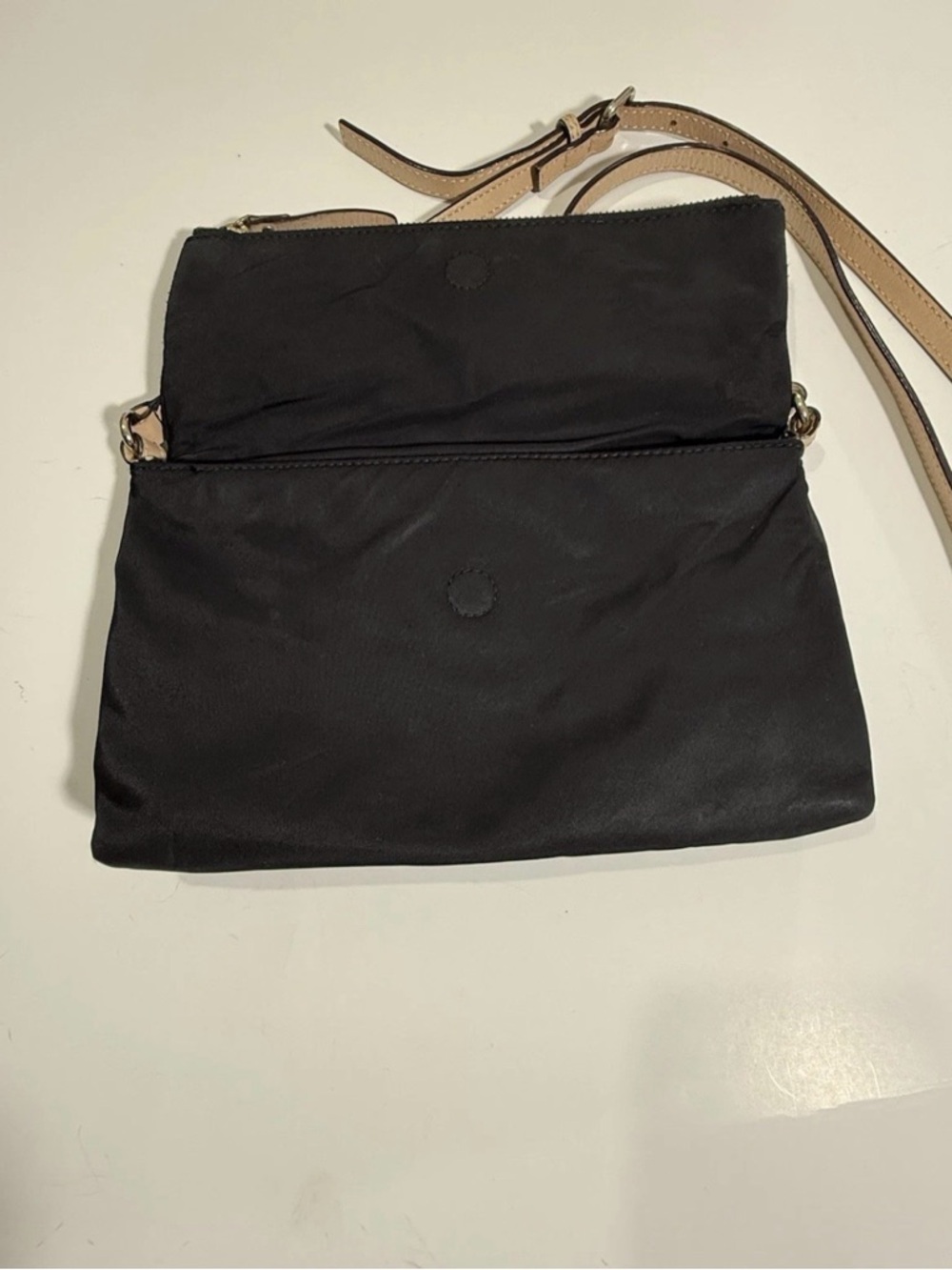 Kate Spade Classic Black Folding Crossbody Bag with Beige Strap - Picture 2 of 13